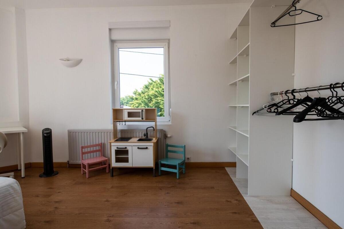 Maison Cosy 4 Chambres, Terrasse, Garage Prive Croix Екстериор снимка